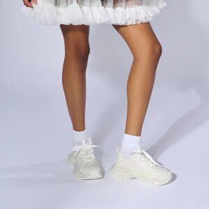 AKIRA PRINCESS WHITE EMBELLISHED SNEAKER Size 8.58.5